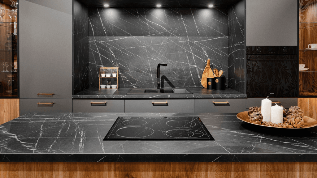 Meble kuchenne na wymiar od A do Z: Projekt, realizacja i montaż